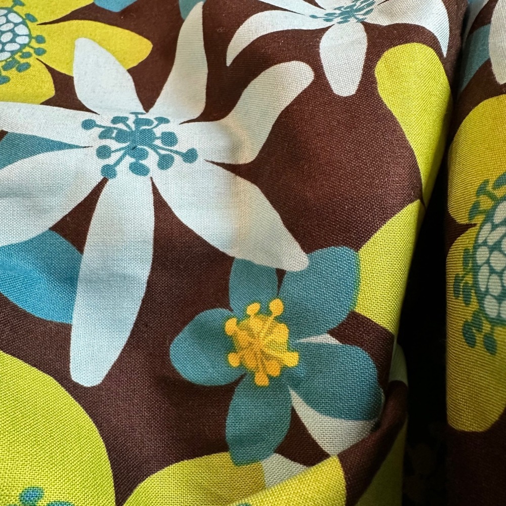 Fabric Traditions Heritage Studio Retro Floral Cotton Fabric 4 Yards x 44" 2011